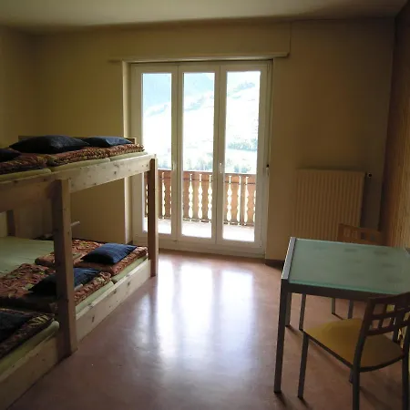 Jugendhotel Alpina Hostal Sedrun