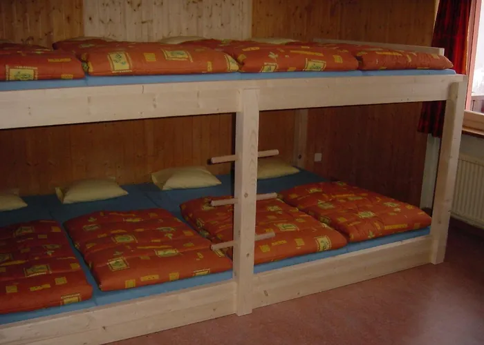 Hostal Jugendhotel Alpina